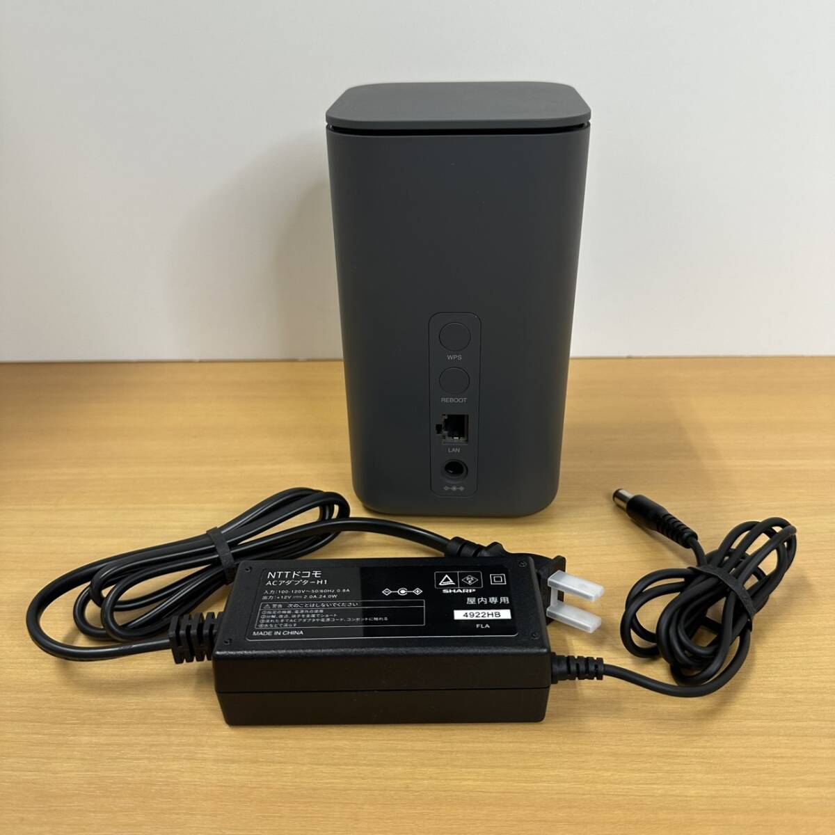 【中古】docomo home 5G ホームルーター HR01ドコモ 通電確認のみ 現状品 ネットワーク利用制限○拍卖