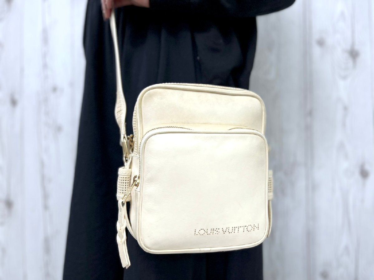 LOUIS VUITTON ルイヴィトン キュイールベキアトロター MM ショルダーバッグ バッグ M95359 レザー ベージュ メンズ 91653拍卖