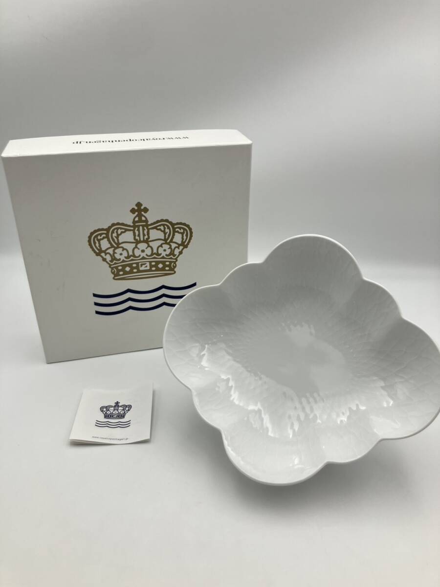 【2589】未使用品 ROYAL COPENHAGEN ロイヤルコペンハーゲン ホワイトパルメッテ フラワーボウル お皿 プレート拍卖