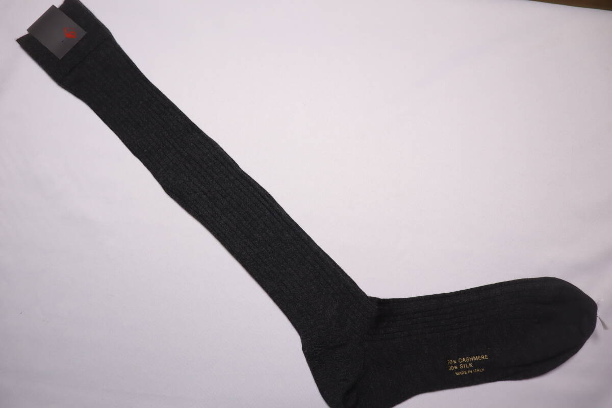 ★定価1.5万円★未使用品★ SOZZI ソッツィ ★カシミヤ・シルク素材 ロングホーズネ ロングソックス ★size11拍卖