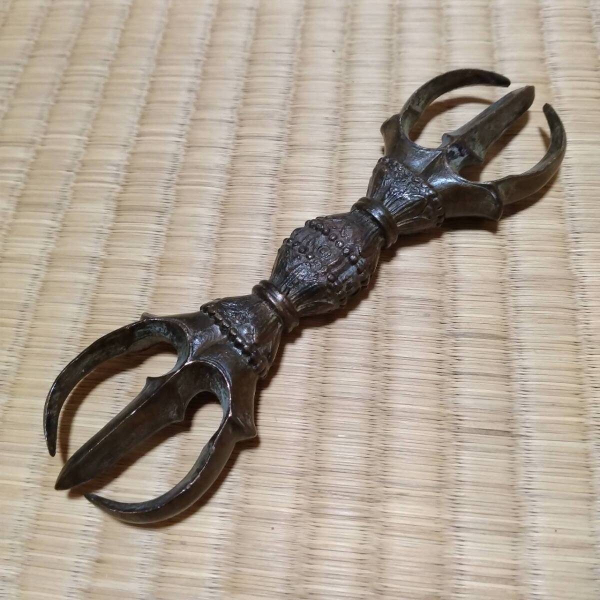 金剛杵 三鈷杵 ヴァジュラ 全長約15cm 密教法具 お守り 風水拍卖