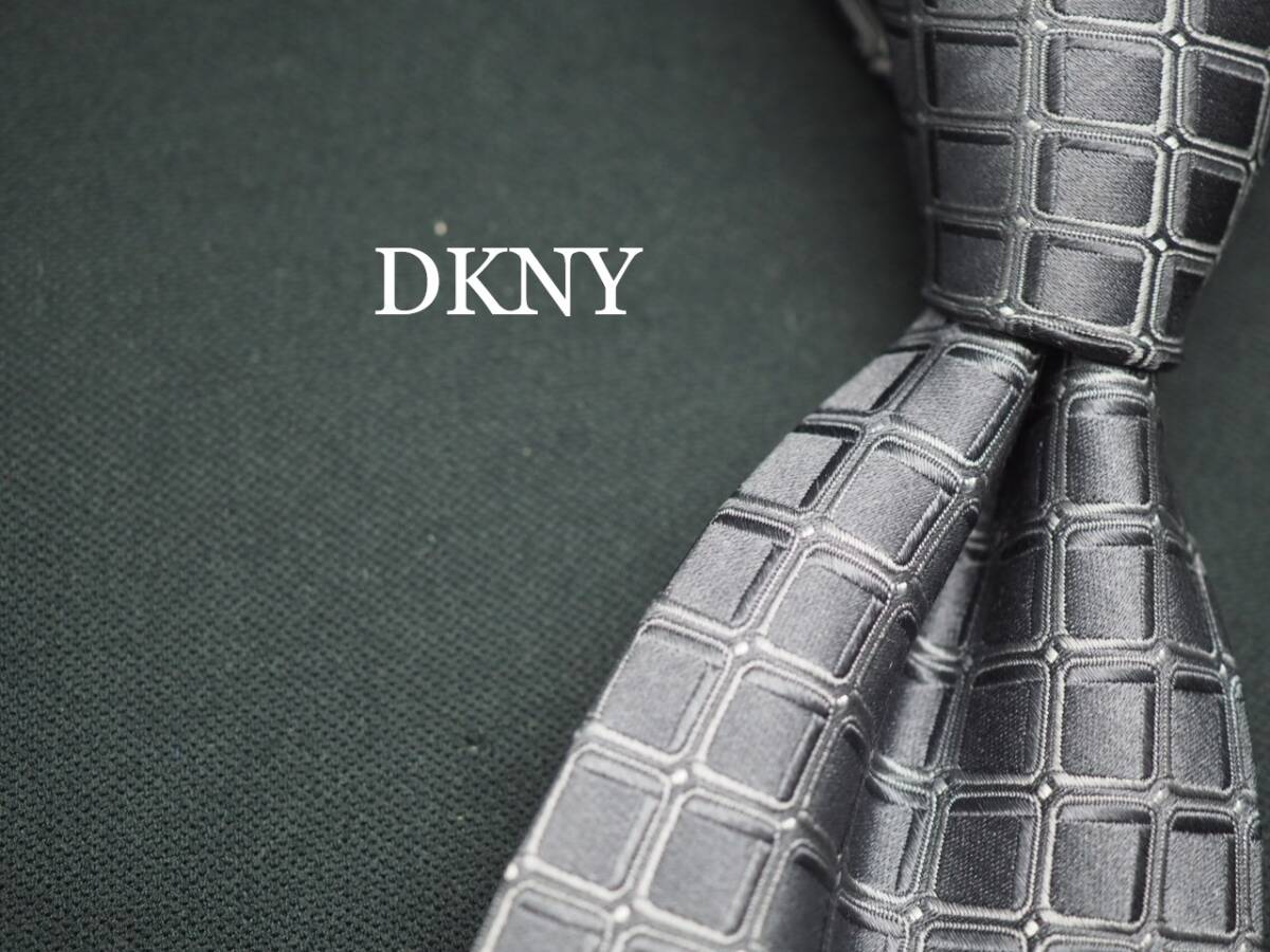美品【DKNY ダナキャラン ニューヨーク】 G1051 グレー系 SILK ブランド ネクタイ 古着 良品 転売 仕入拍卖