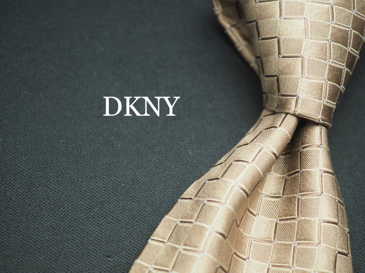 美品【DKNY ダナキャラン ニューヨーク】 G1053 シャンパン系 SILK ブランド ネクタイ 古着 良品 転売 仕入拍卖