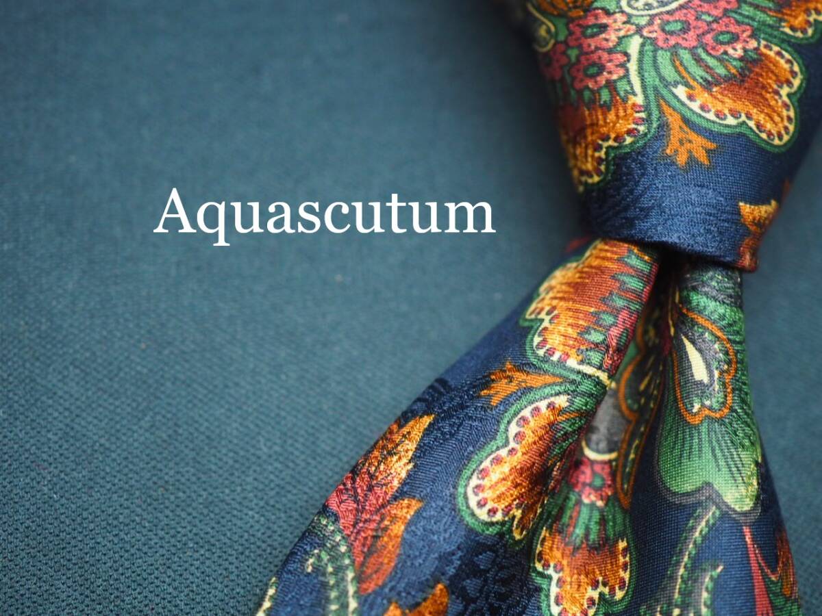 美品【Aquascutum アクアスキュータム】 G1184 英国製 花 ネイビー系 SILK ブランド ネクタイ 古着 良品 転売 仕入拍卖