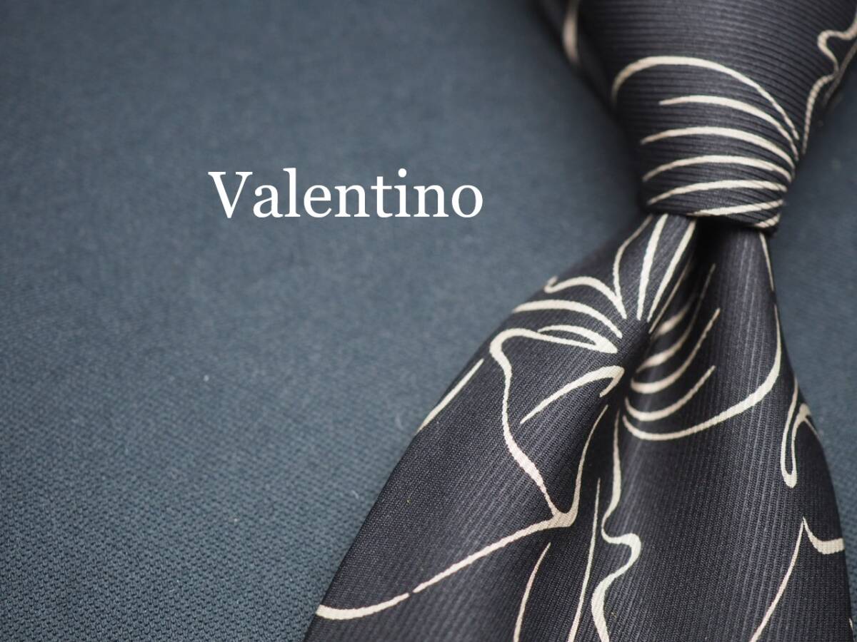 美品【VALENTINO ヴァレンティノ】 G1518 ブラック系 SILK ブランド ネクタイ 古着 良品 転売 仕入拍卖