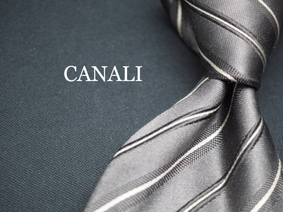 美品【CANALI カナーリ】 G1604 グレー シルバー系 SILK ブランド ネクタイ 古着 良品 転売 仕入拍卖