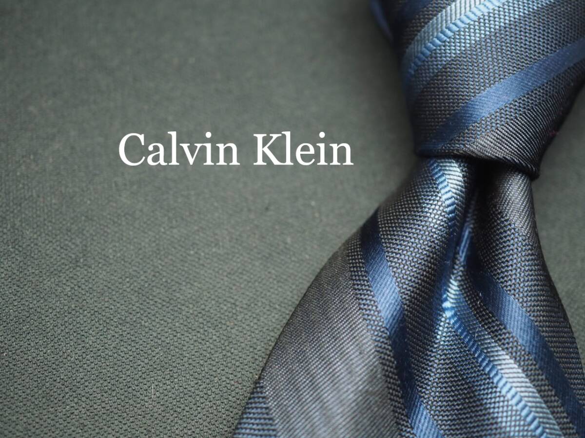 美品【Calvin Klein カルバンクライン】 G2270 ネイビー系 SILK ブランド ネクタイ 古着 良品 転売 仕入拍卖