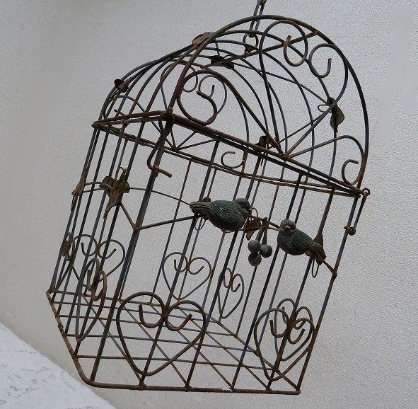(☆BM)鉄製 アイアン バードケージ 鳥かご風 鳥籠 吊り下げ オブジェ アンティーク調 レトロ 金属製 観葉植物入れ ガーデンファニチャー拍卖