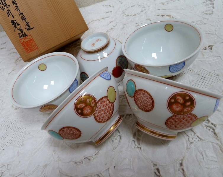 (☆BM)深川製磁 赤絵丸紋 湯呑碗 5客 煎茶道具 有田焼 茶器 茶道具 色絵 仙茶 和食器 日本 宮内庁御用達 深川製 謹製拍卖