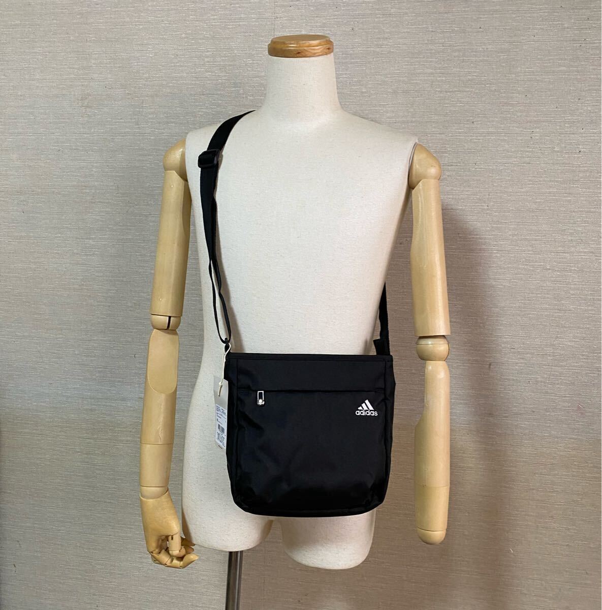 新品 正規品 アディダス ショルダーバッグ サコッシュ ボディバッグ 黒 ACE別注 3L 軽量拍卖