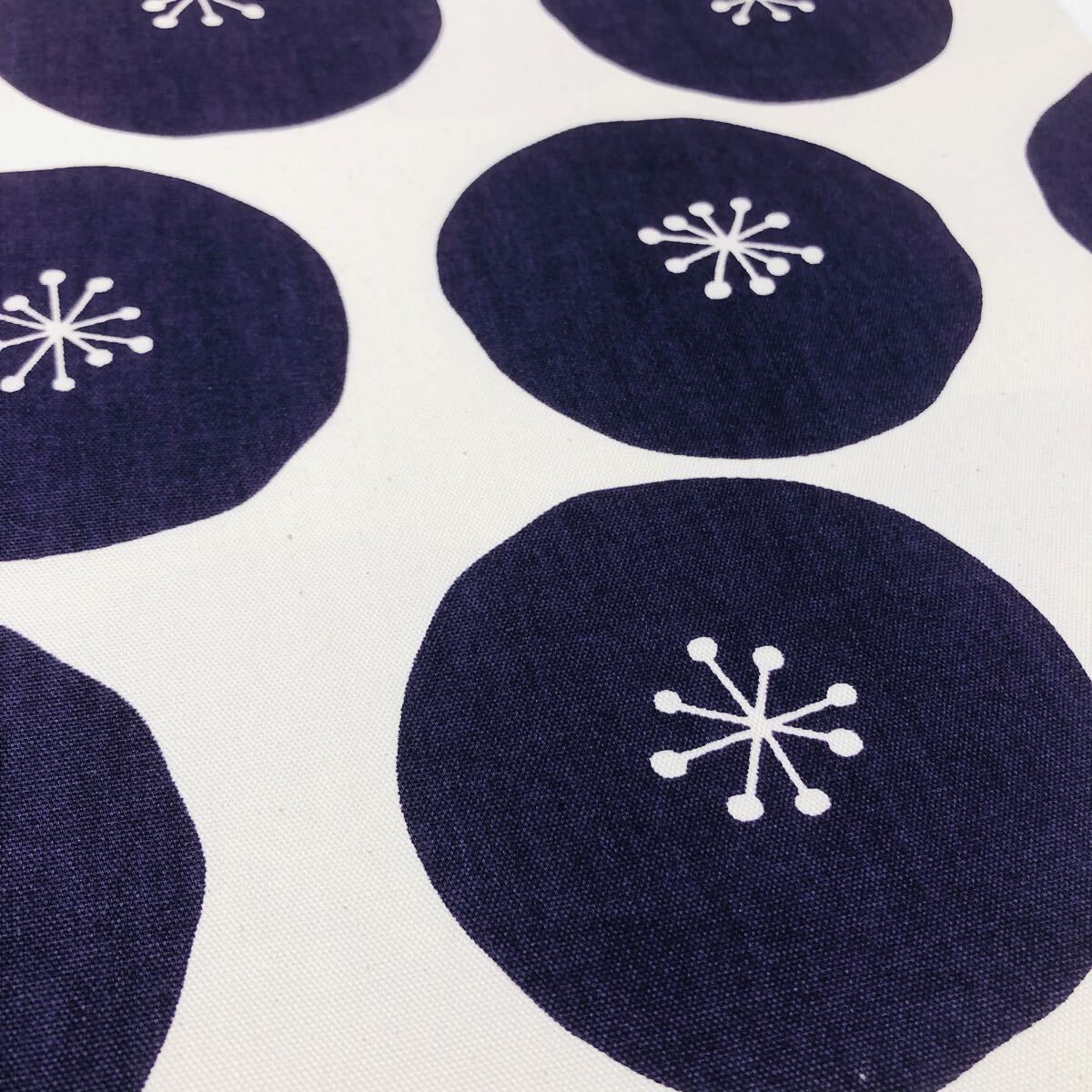 1m 日本製 まるいお花 北欧 コットン オックス 生地 はぎれ コットン 110×100 花柄 パープル系拍卖