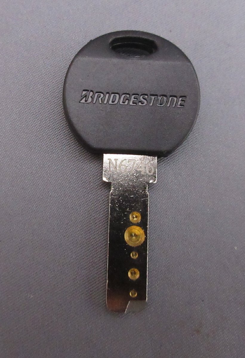ブリヂストン N6746 ディンプル スペアキー 中古 定形郵便 送料無料拍卖