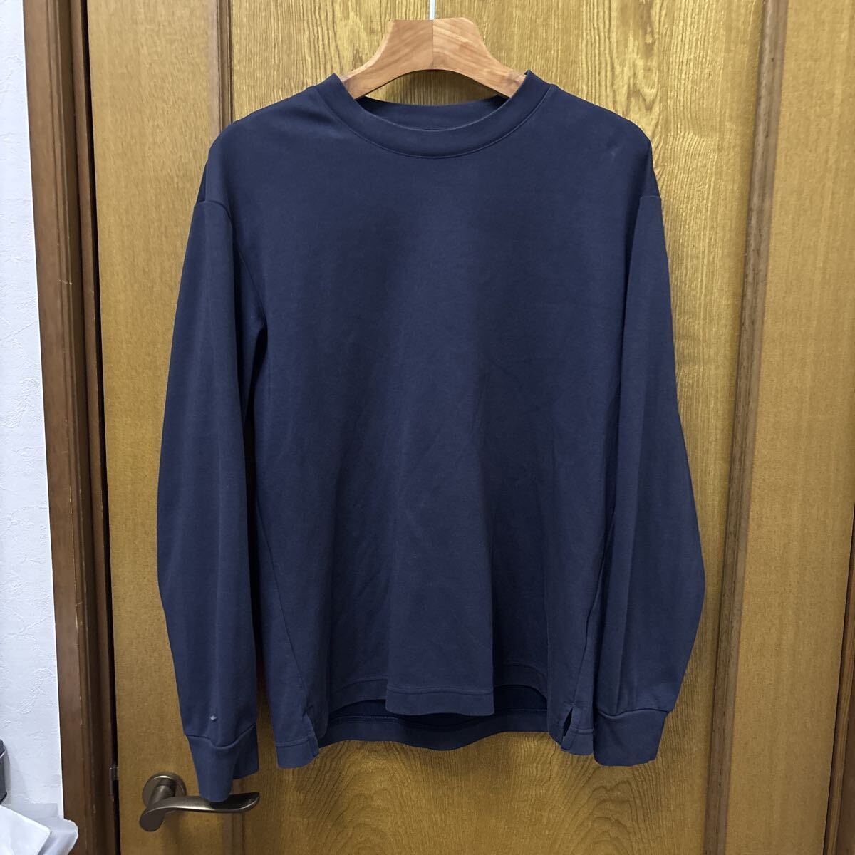 ユニクロ UNIQLO U ロンT 無地 長袖 紺拍卖