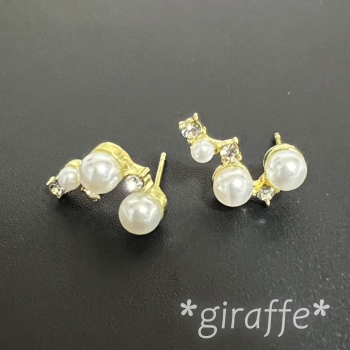 B605 匿名配送 ピアス レディース パール ジルコニア s925 ゴールド 三日月 ムーン スタッドピアス フォーマル 式典拍卖