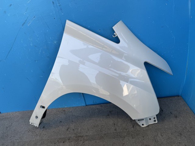 ヴェルファイア DBA-ANH20W 右/運転席 フロント フェンダー 2.4Z 070 ホワイトパールクリスタルシャイン 53801-58040 プロテクター欠品拍卖
