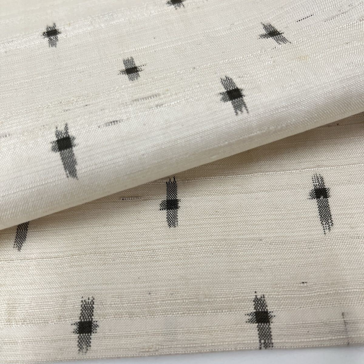 紬着物 単衣仕立て 白地に可愛い絣柄 着物 正絹 F-876拍卖