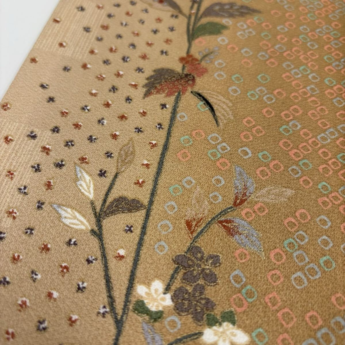 小紋 正絹 裄66 縦に美しい花染め着物 F-821拍卖