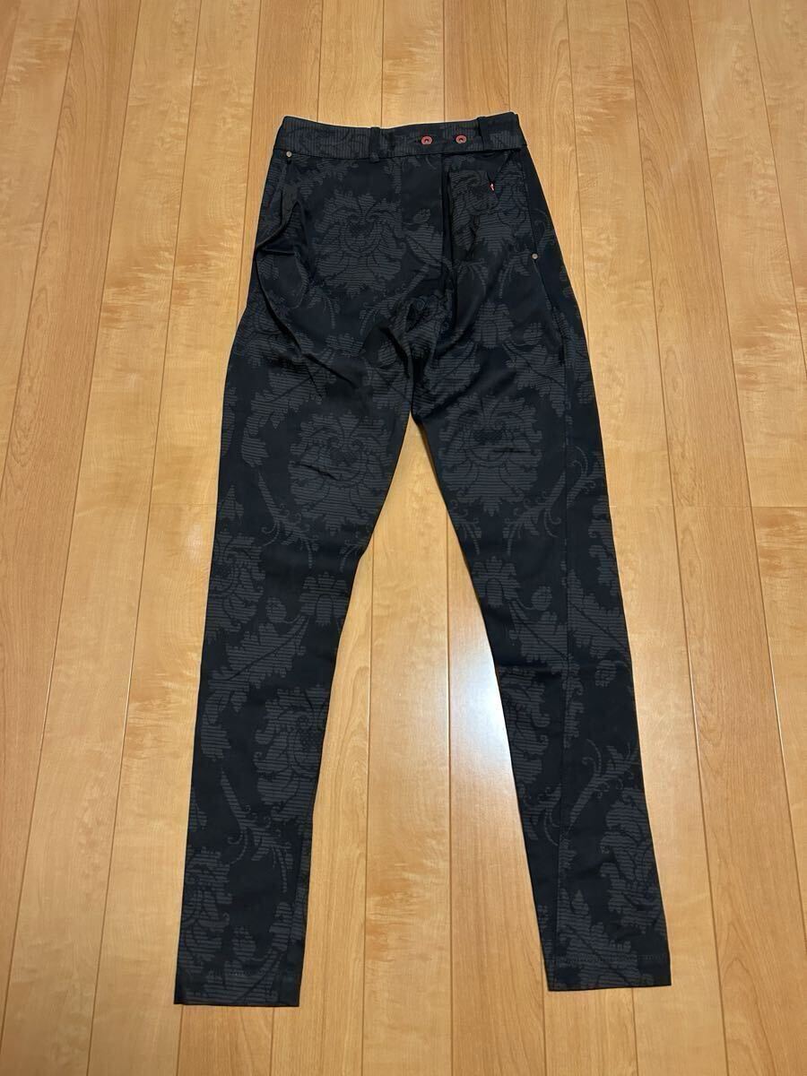 極美品☆ITALY製/Vivienne Westwood REDLABEL 40 乗馬ジョッパーズ風スリムブラックストレッチパンツ オーナメント調透し総柄 コイン付 黒拍卖