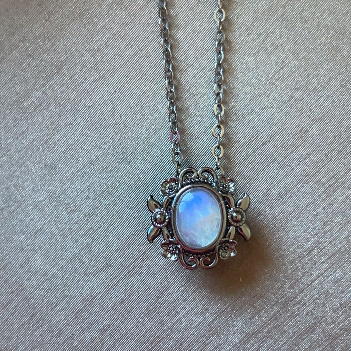 ◇ブルームーンストーン◇ネックレス◇ペンダント◇天然石◇パワーストーン◇巾着袋付◇プレゼントに038P111615拍卖