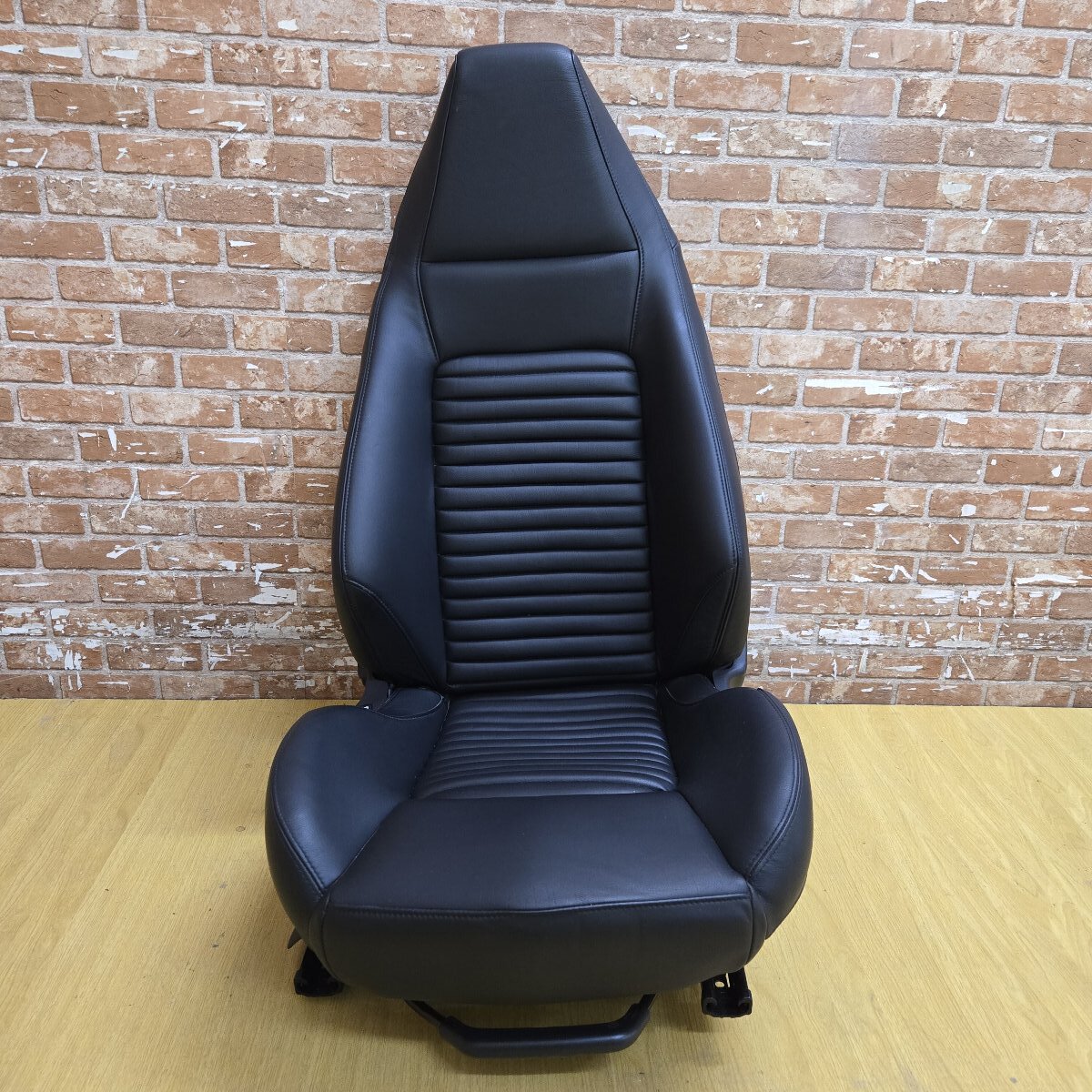 ★☆*5j047 アルファロメオ 車用シート 乗用車用シート W580×D830×H1030 フロントシート ☆★拍卖