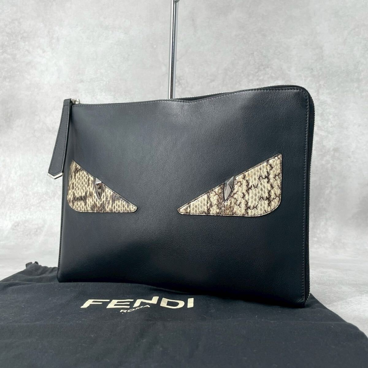 極美品◆FENDI フェンディ セカンドバッグ クラッチバッグ バッグバグズ アイ パイソン エキゾチック ブラック拍卖