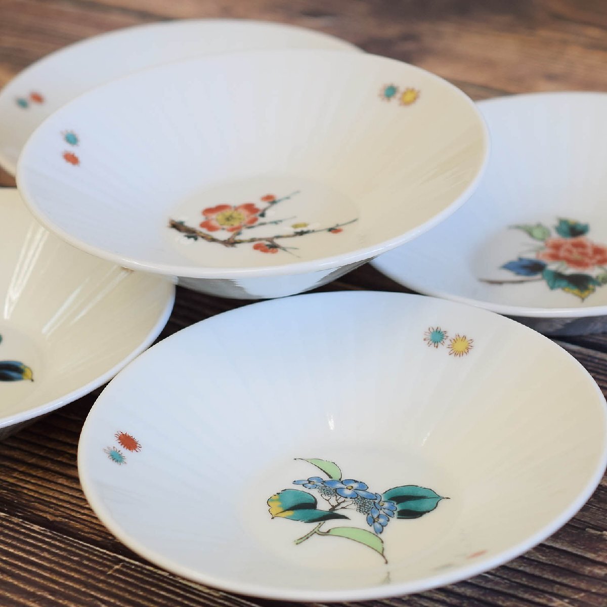 送料無料! 九谷焼 小皿5枚セット 草花絵変り / 陶器 和食器 お皿 高級 ブランド 食器 美品 新品 未使用 日本製 即決拍卖