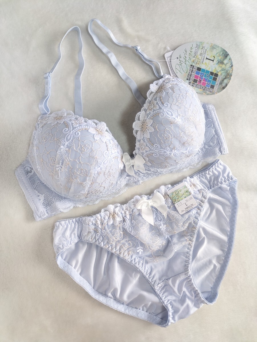 お泊まりに☆ノンワイヤーブラ&パンティL上下お揃い☆清楚可愛いお花柄レース☆☆☆匿名配送可☆タグあり☆拍卖