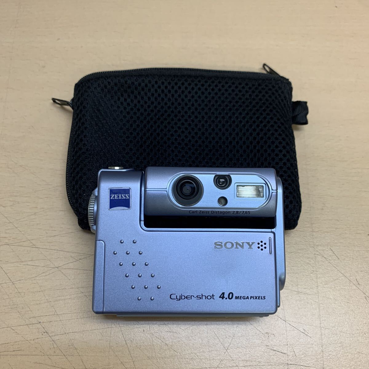 y111206m SONY ソニー Cyber Shot コンパクトデジタルカメラ デジカメ 充電器欠品 DSC-F77A 通電動作未確認 現状品拍卖