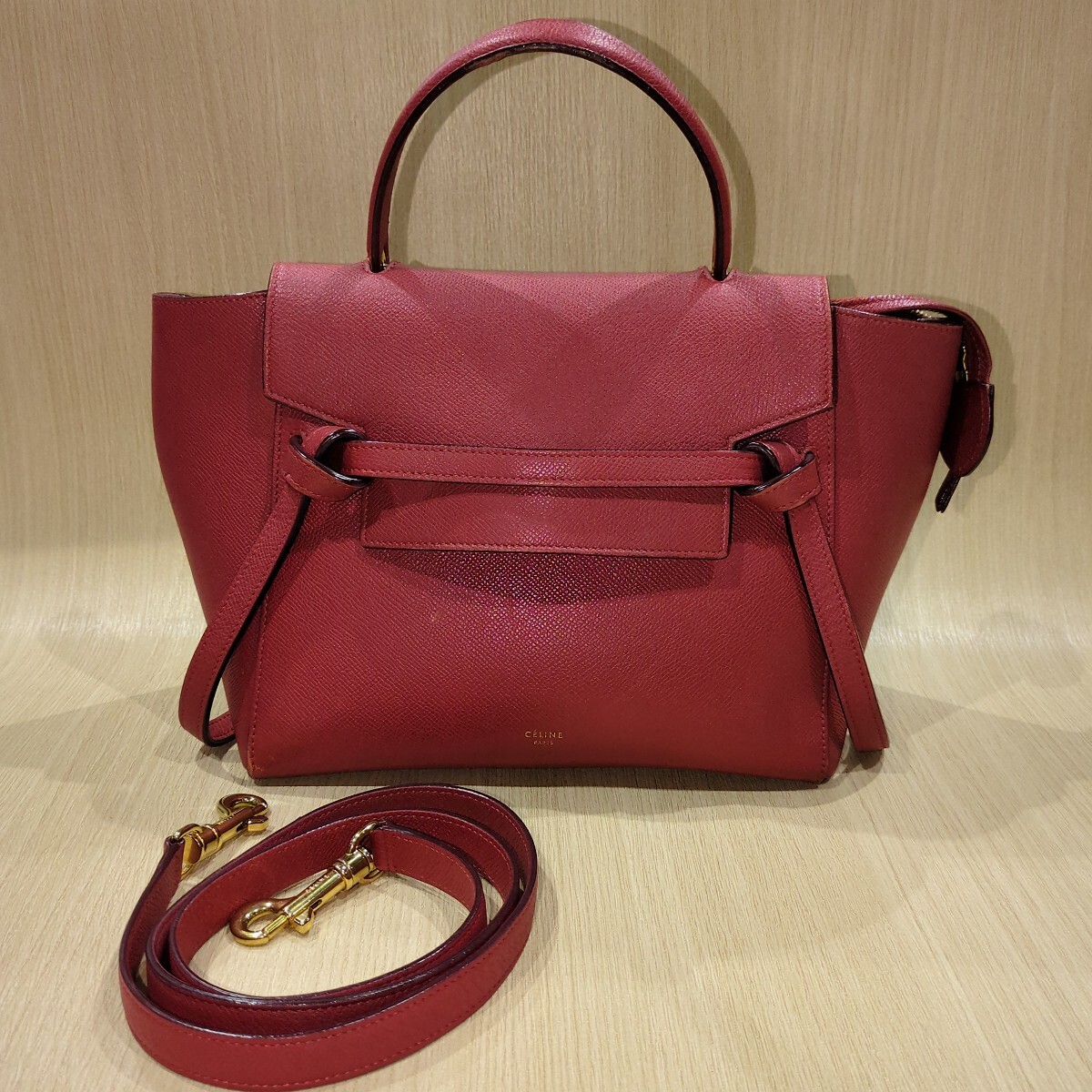 1113y01h CELINE セリーヌ 2wayバッグベルトバッグ マイクロレザー ショルダーストラップ付き レッド 赤拍卖