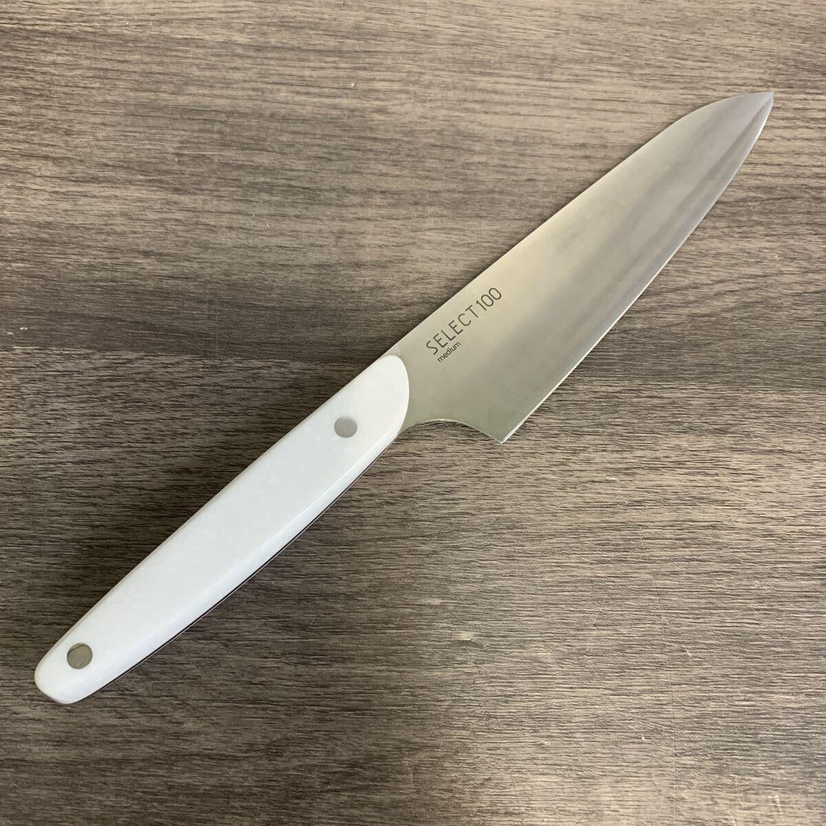 y111421m 貝印 KAI キッチン ナイフ 包丁 ミディアム 145mm SELECT100 食洗機対応 キッチンツール拍卖