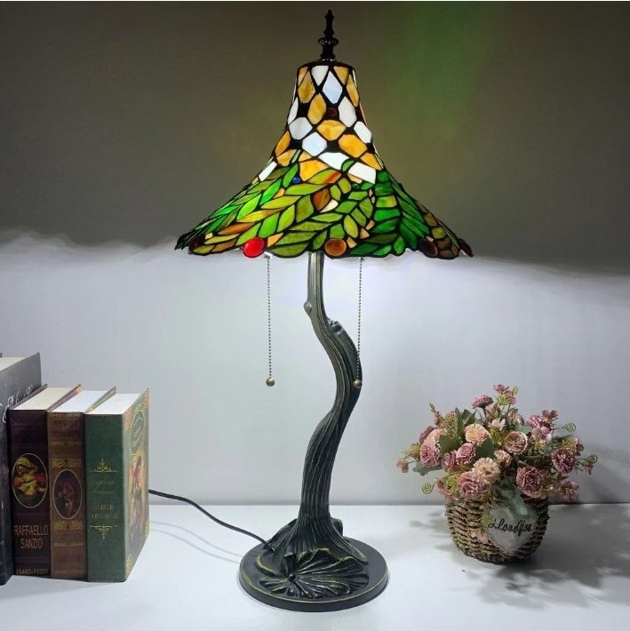 室内芸術☆☆豪華大型ステンドランプ ステンドグラス アンティーク花柄レトロな雰囲気がおしゃれ ティファニー 瑠璃デスクライト照明拍卖
