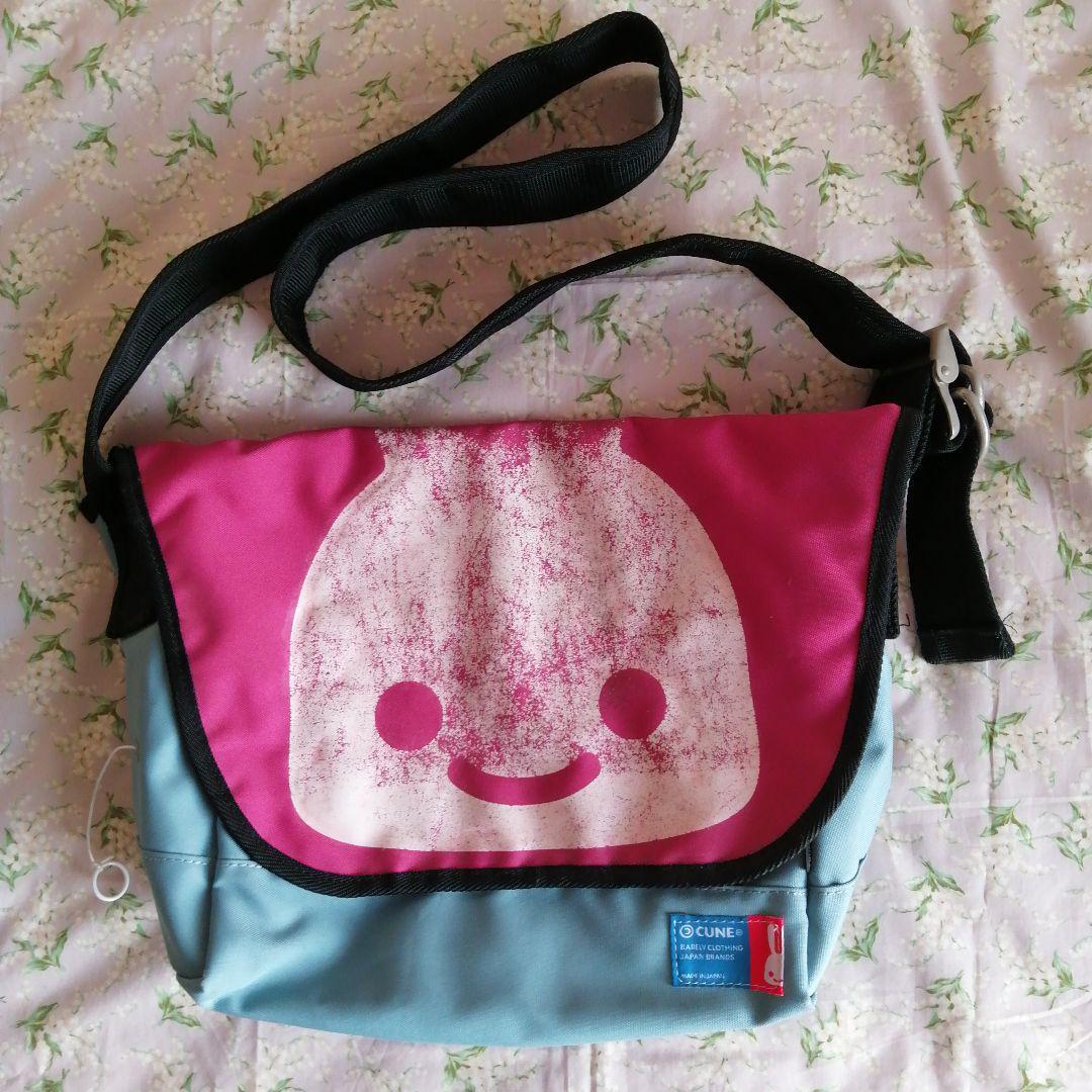 CUNE キューン コーデュラメッセンジャーバッグ ピンクXブルー ブルブル付き拍卖