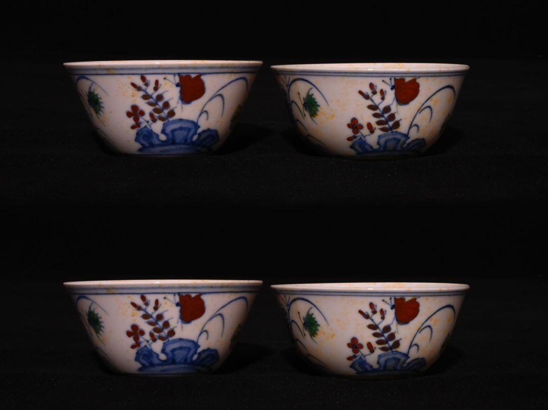 旧蔵 明代 成化 斗彩 三秋杯 古陶瓷品 陶藝 古擺件 古置物 中国古玩 骨董品 時代物 稀少唐物拍卖