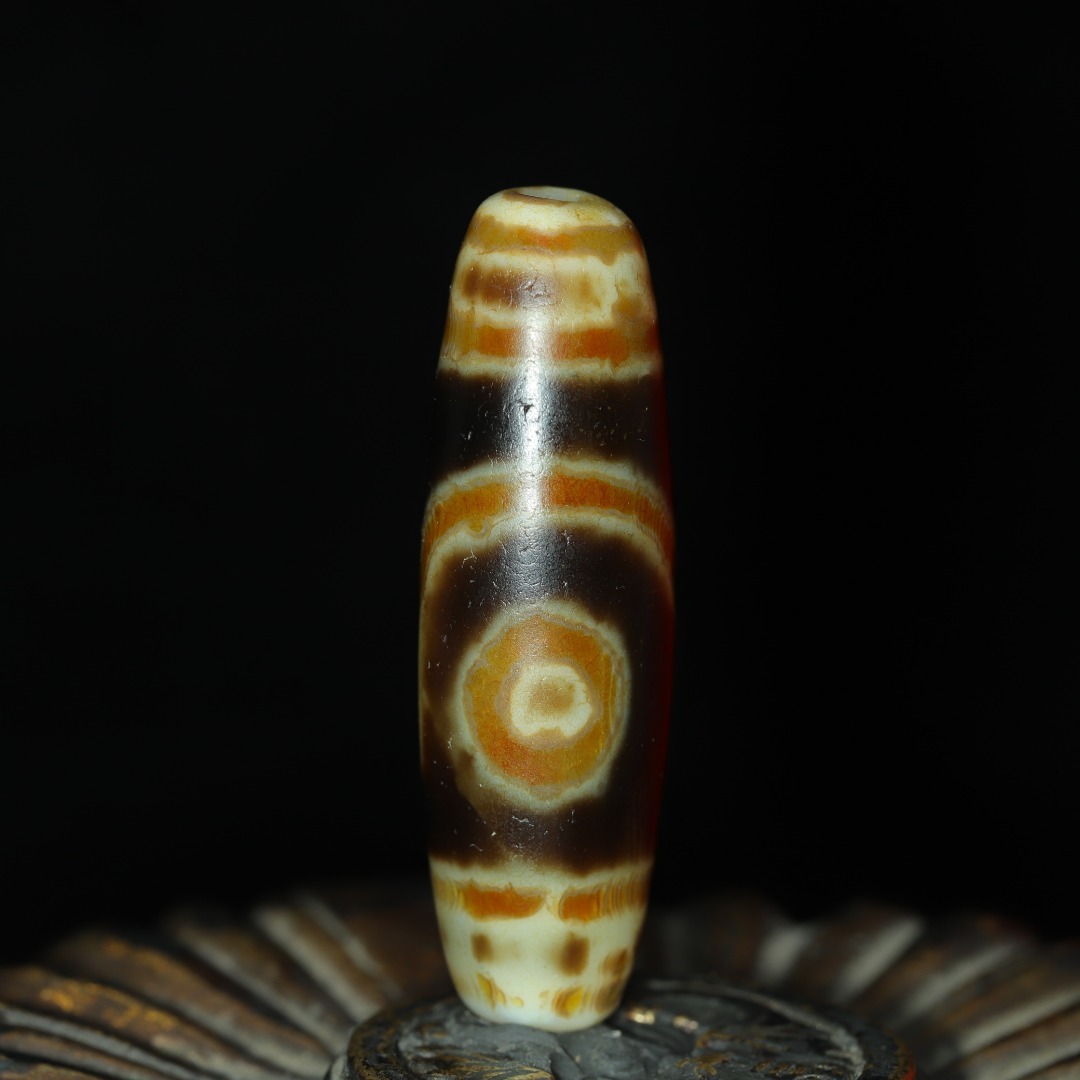 旧蔵 兩眼天珠 風水開運 自然風化 高油 根付 中国古玩 骨董品 時代物 稀少唐物拍卖