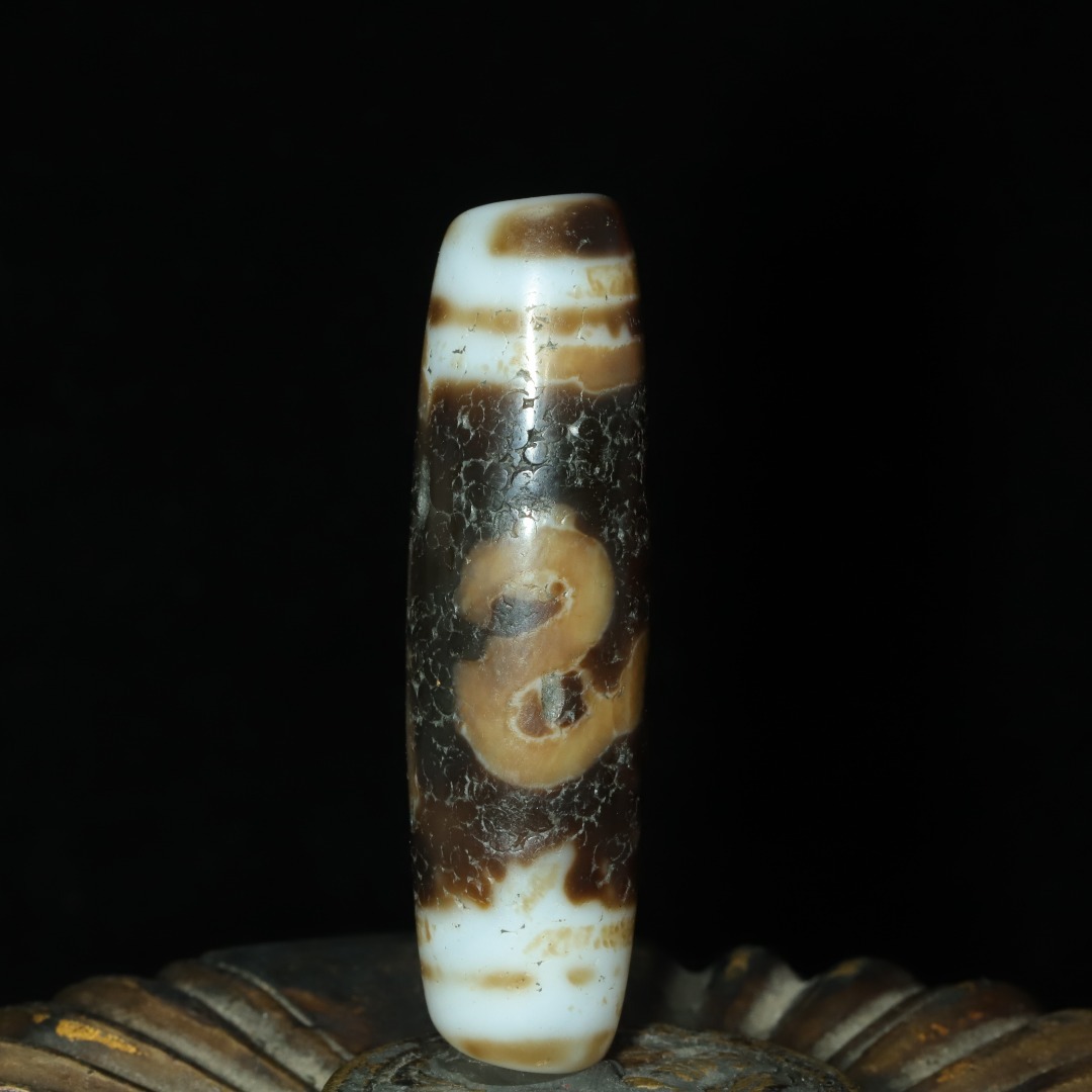 旧蔵 金錢鈎天珠 風水開運 自然風化 高油 根付 中国古玩 骨董品 時代物 稀少唐物拍卖