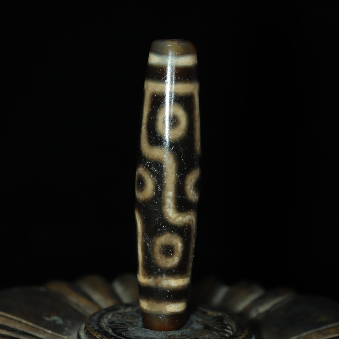 旧蔵 九眼天珠 風水開運 自然風化 高油 根付 中国古玩 骨董品 時代物 稀少唐物拍卖