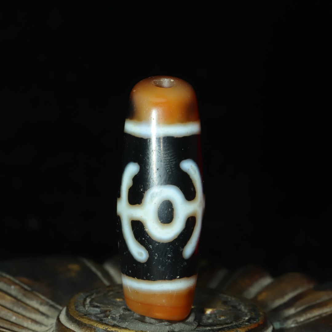 旧蔵 貴人天珠 風水開運 自然風化 高油 根付 中国古玩 骨董品 時代物 稀少唐物拍卖