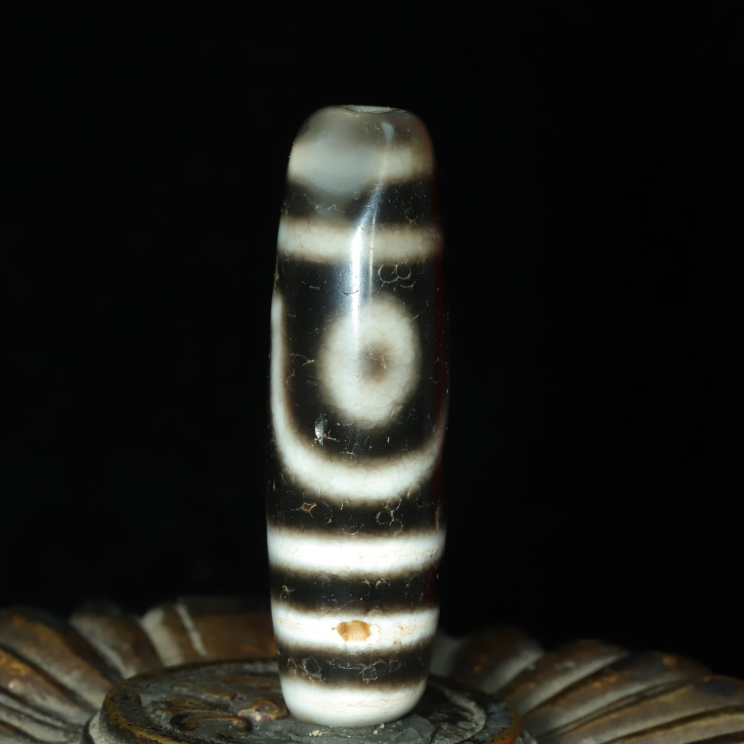 旧蔵 兩眼天珠 風水開運 自然風化 高油 根付 中国古玩 骨董品 時代物 稀少唐物拍卖