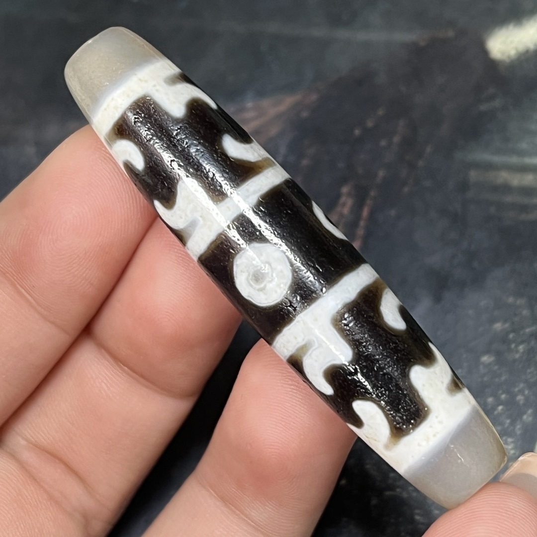 旧蔵 蓮師法器天珠 風水開運 自然風化 高油 根付 中国古玩 骨董品 時代物 稀少唐物拍卖