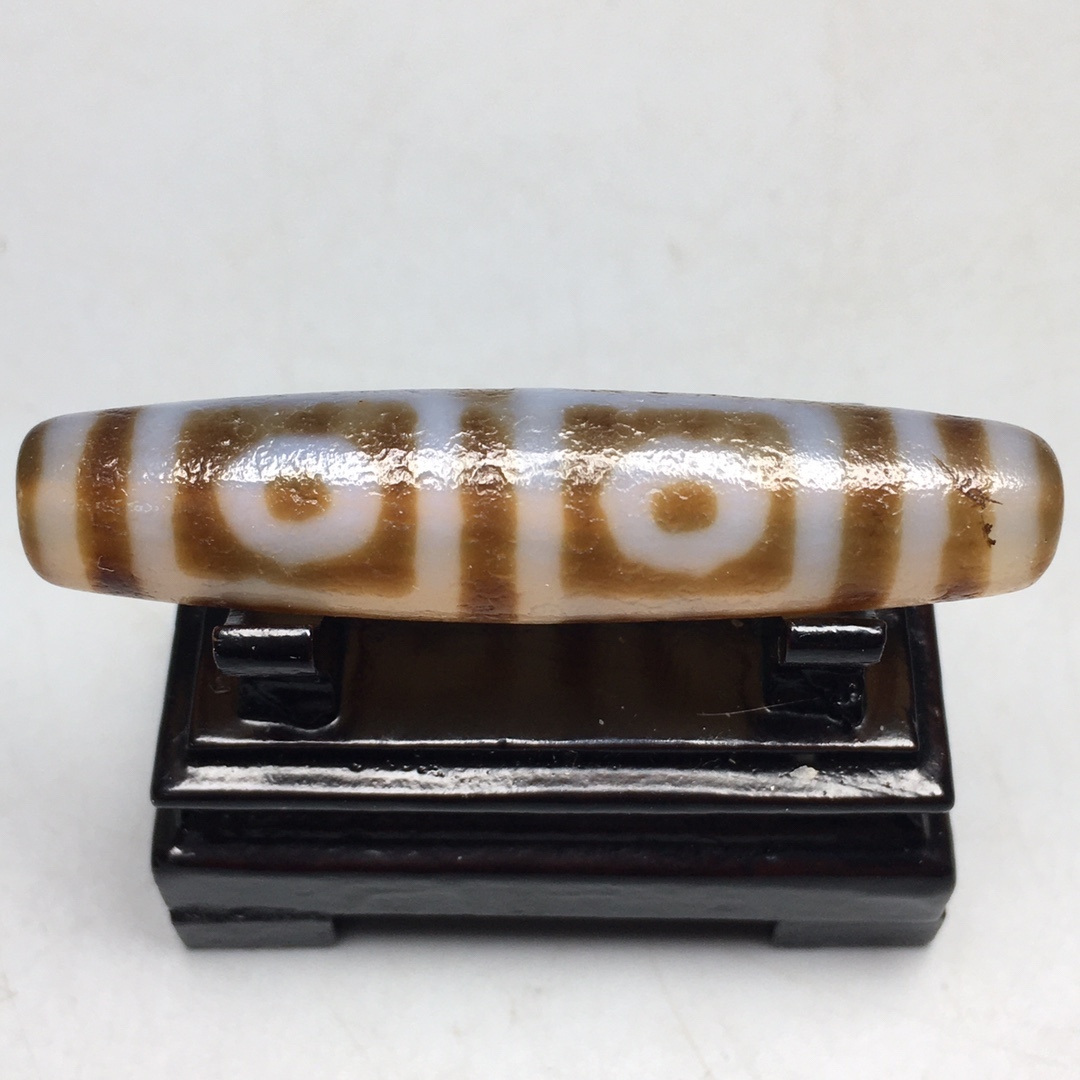 旧蔵 四眼天珠 風水開運 自然風化 高油 根付 中国古玩 骨董品 時代物 稀少唐物拍卖