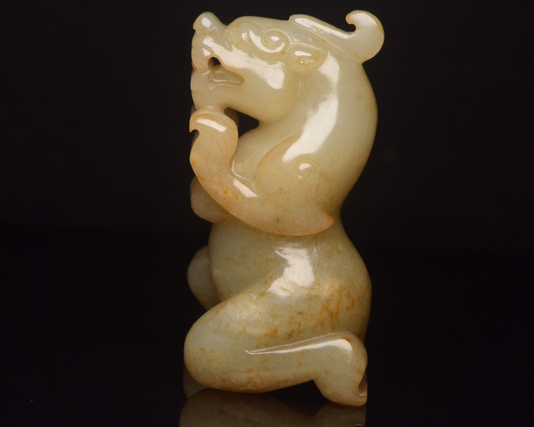 旧蔵 和田玉彫 神獸 根付 中国古玩 骨董品 時代物 稀少唐物拍卖