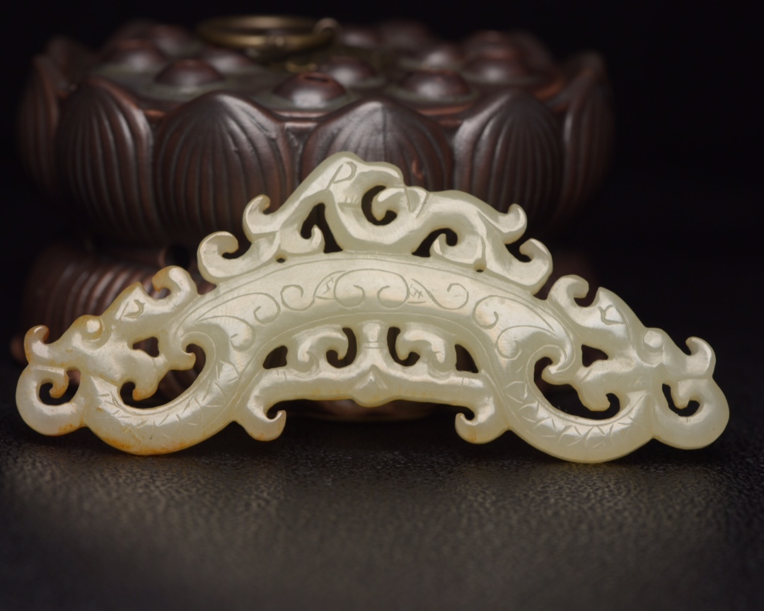 旧蔵 和田玉彫 龍鳳牌 吊墜 根付 中国古玩 骨董品 時代物 稀少唐物拍卖