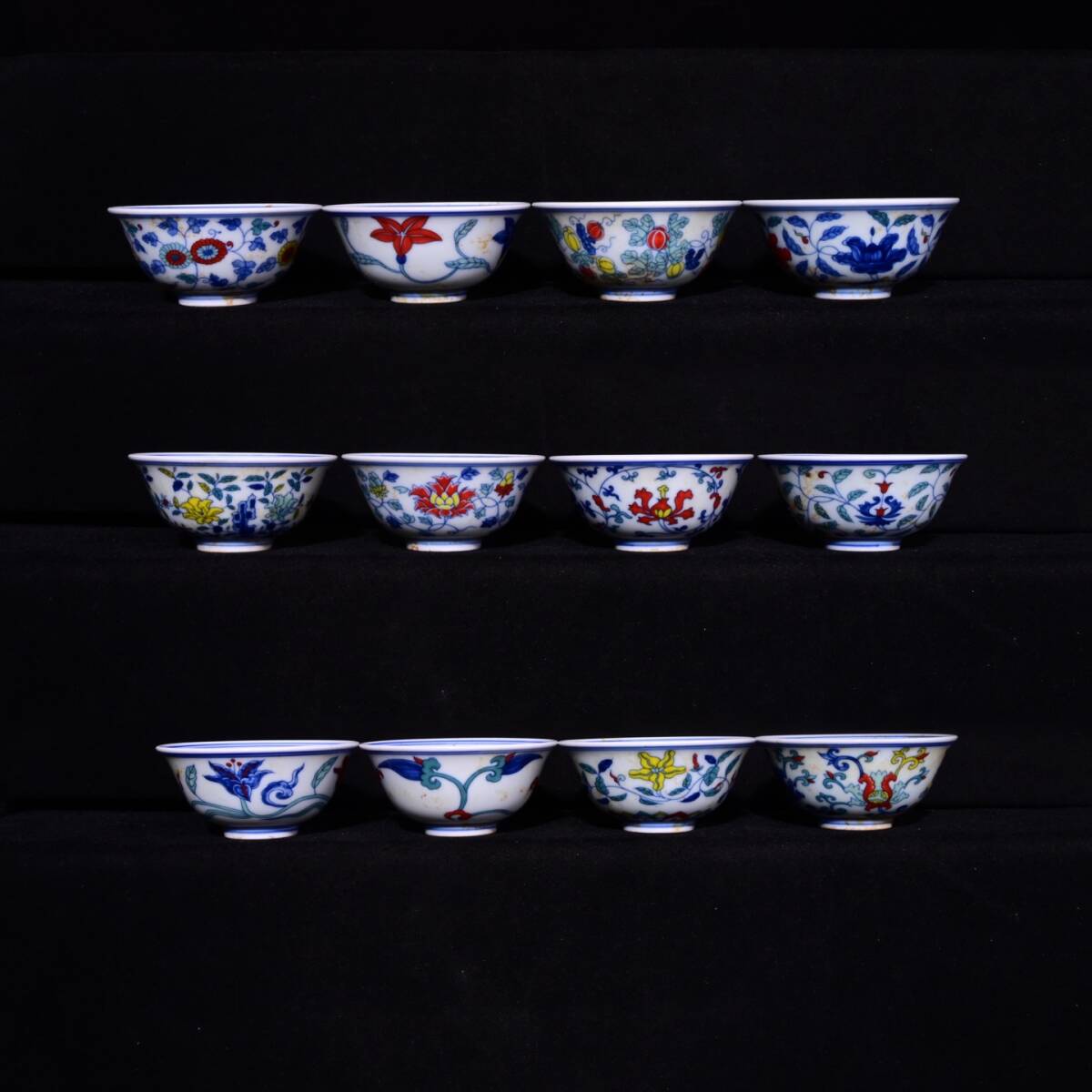 旧蔵 明代 成化 斗彩 十二花神杯 古陶瓷品 陶藝 古擺件 古置物 中国古玩 骨董品 時代物 稀少唐物拍卖