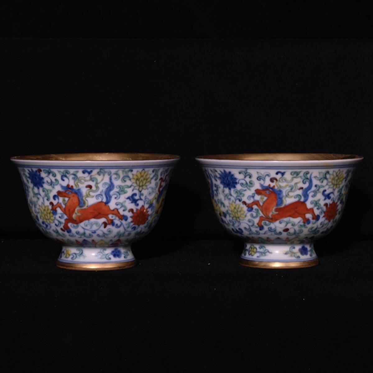 旧蔵 明代 成化 斗彩 高脚杯 古陶瓷品 陶藝 古擺件 古置物 中国古玩 骨董品 時代物 稀少唐物拍卖