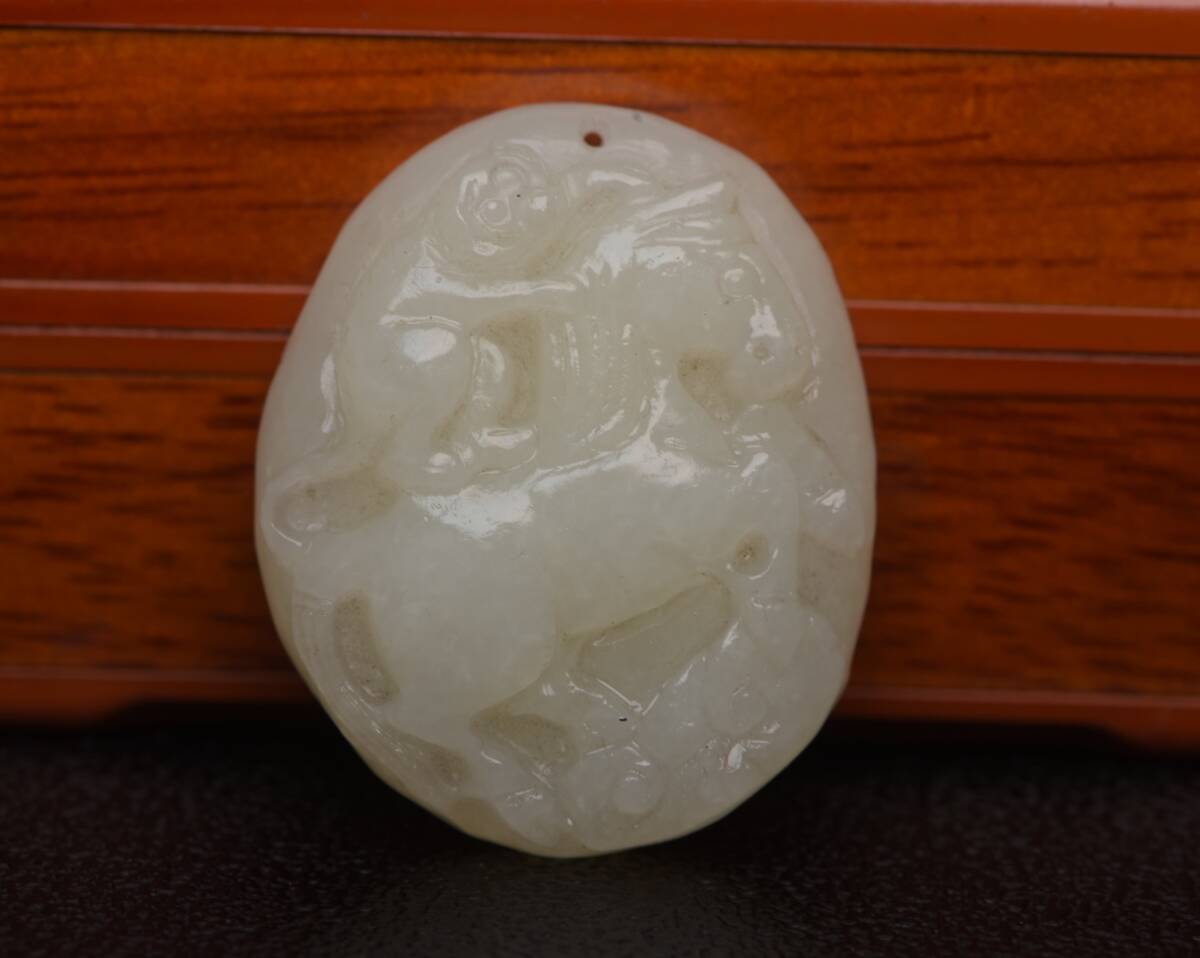 旧蔵 和田玉彫 馬上封侯 根付 中国古玩 骨董品 時代物 稀少唐物拍卖