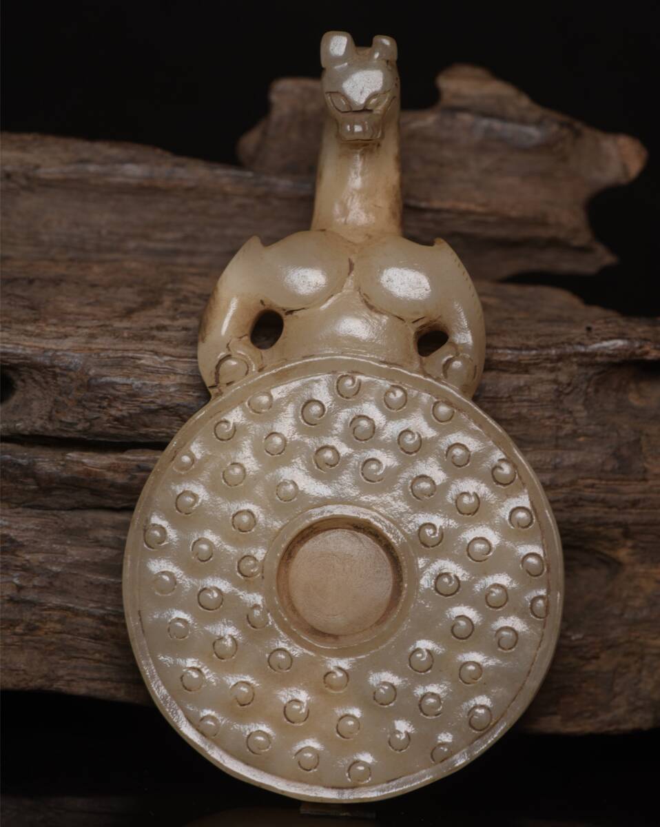 旧蔵 和田玉彫 龍勾 根付 中国古玩 骨董品 時代物 稀少唐物拍卖