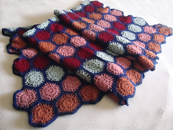 ハンドメイド 手編み レトロ 大判 マルチ カバー ブランケット 184×152cm 六角形 モチーフ こたつカバー ソファー ベッド かぎ針拍卖