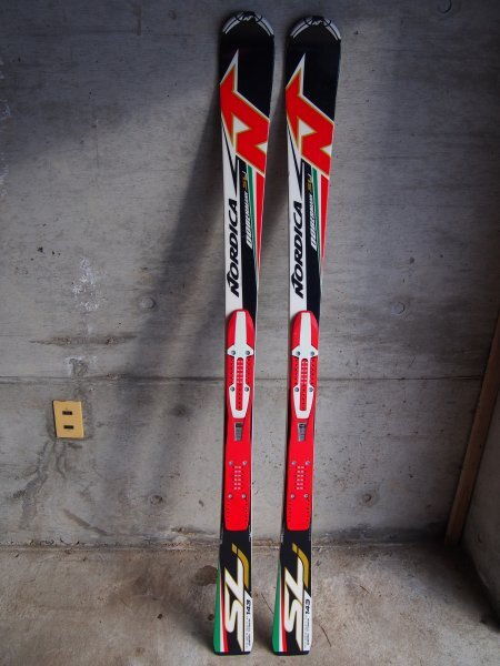 NORDICA Dobermann Jr Racing SLjスキー板 プレート付き143cm #14拍卖