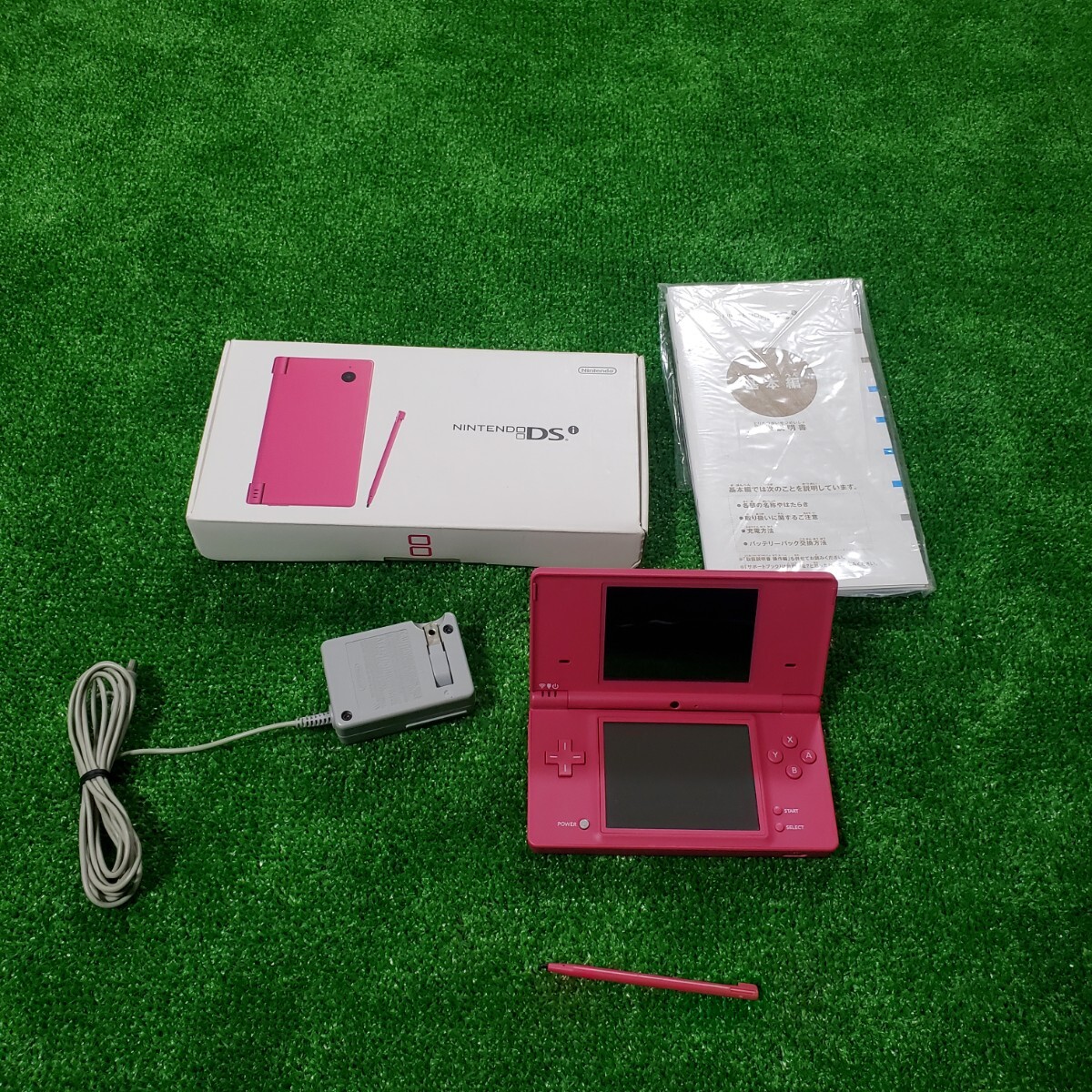 NINTENDO DS i 本体 動作確認済み 初期化済み ピンク 充電器あり Nintendo オススメ(*^^*) ニンテンドー 任天堂 箱説あり 箱 説明書拍卖