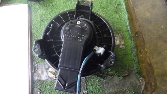 akurudepa H18年 ヴィッツ CBA-NCP95 ヒーター ブロア ブロワ モーター 87103-82120拍卖